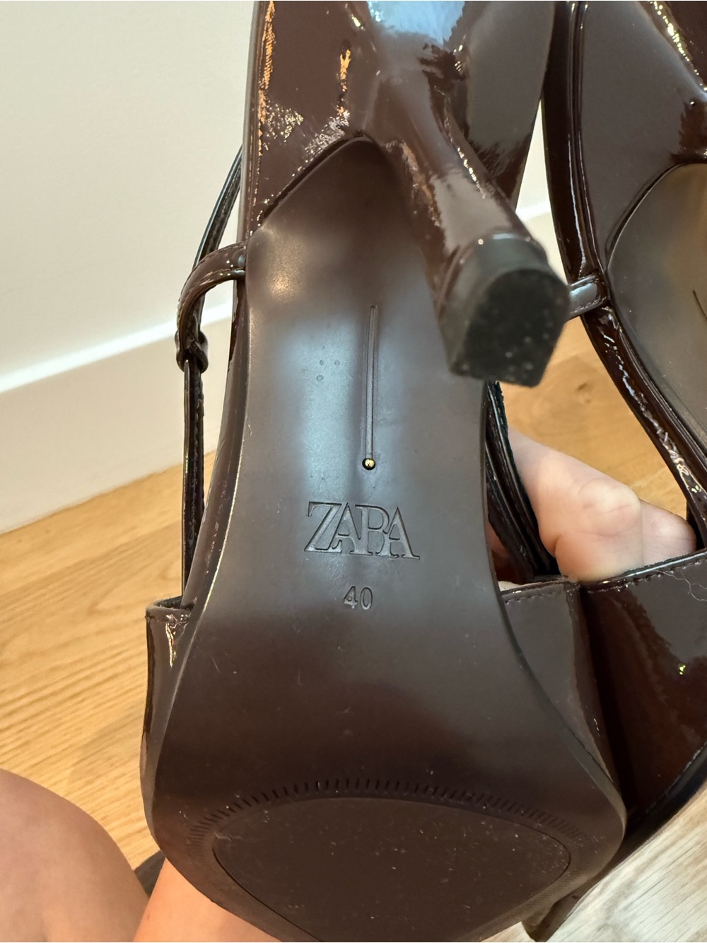 ZARA Dark Brown Patent Pointed Slingback Heels with Gold Accent - Picture 4 of 4